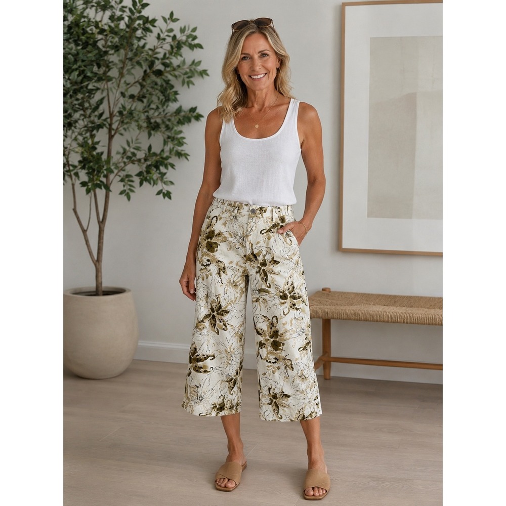 Additions by Chicos Floral Lily Print Cropped Wide Leg Pants White Olive Size 3